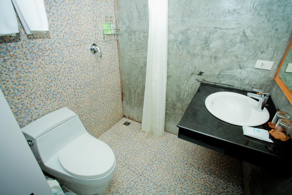 Chaphone Guesthouse Phuket Habitación foto