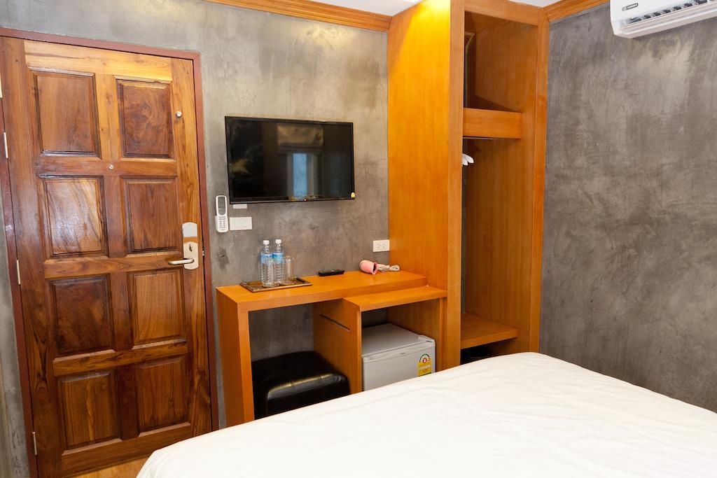 Chaphone Guesthouse Phuket Habitación foto